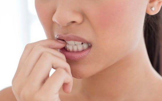 5 astuces pour arrêter de se ronger les ongles facilement - 23Beauty Paris