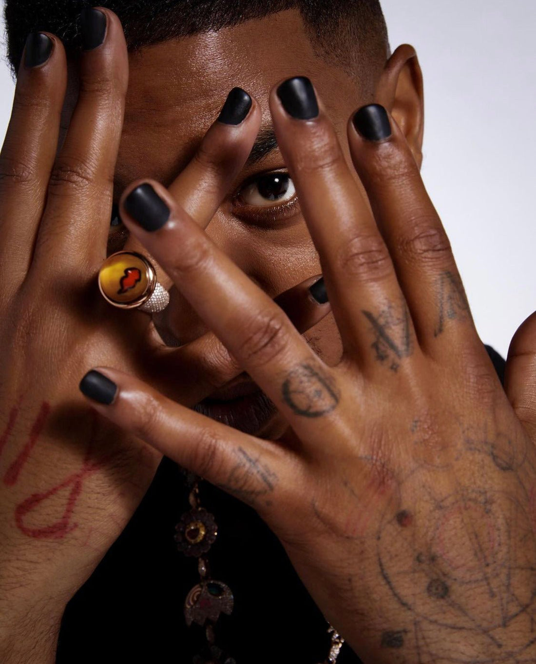 L'incroyable montée du vernis à ongles pour les hommes - 23Beauty Paris