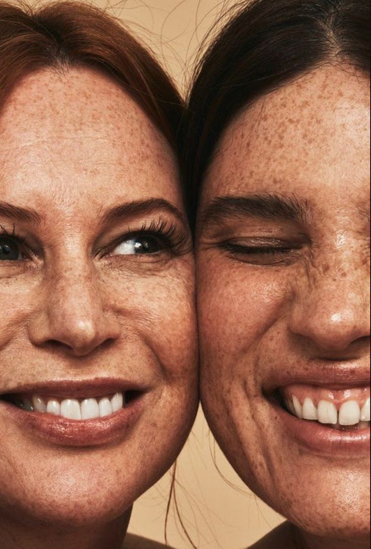 Anti-âge vs Pro-âge : Repensons notre relation au temps et à la peau - 23Beauty Paris